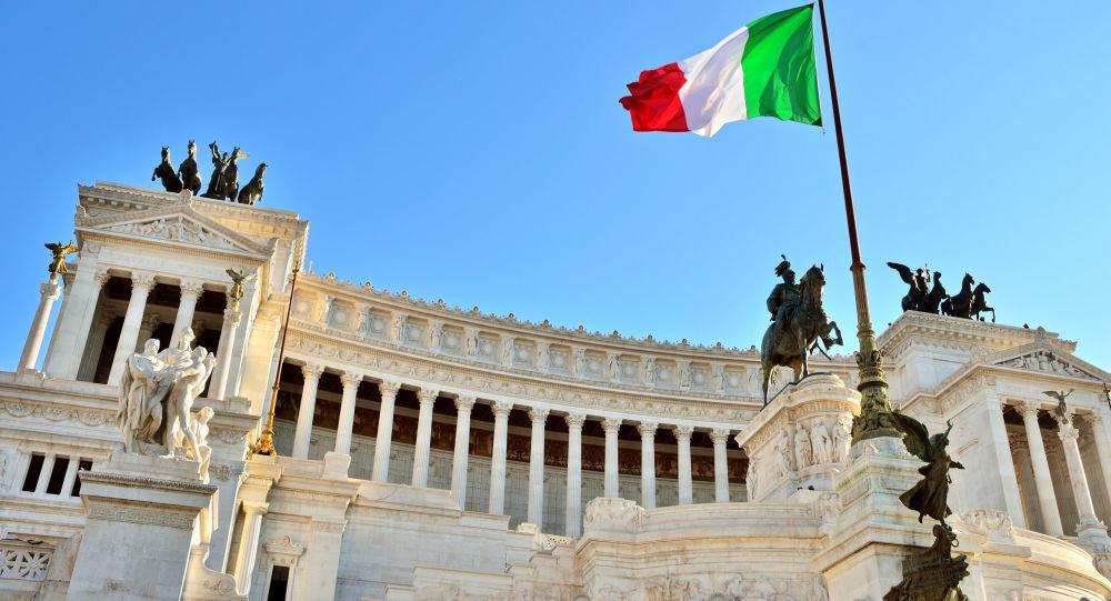 دولت ایتالیا رو دررو با منتقدان
