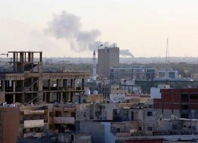 حمله موشکی نیروهای حفتر به فرودگاه معیتیقه در طرابلس