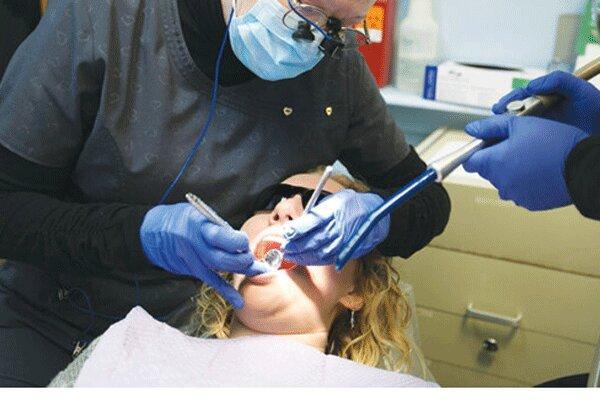افزایش موارد ابتلا به دندان قروچه به خاطر استرسِ کرونا