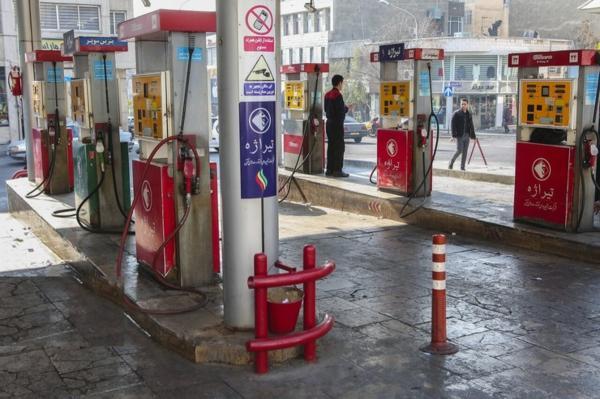 کارت های بنزین آزاد در جایگاه های سوخت غیرفعال شدند؟